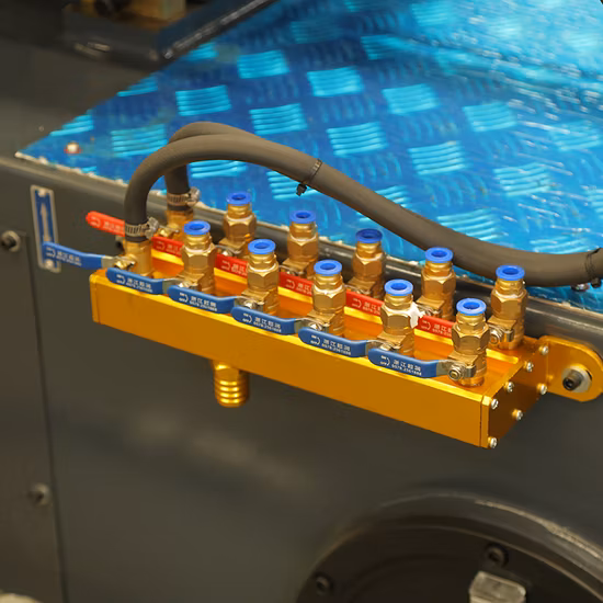 의료 장비용 300톤 고속 유압 플라스틱 사출 성형기